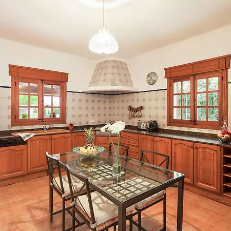 Manyani Villa *